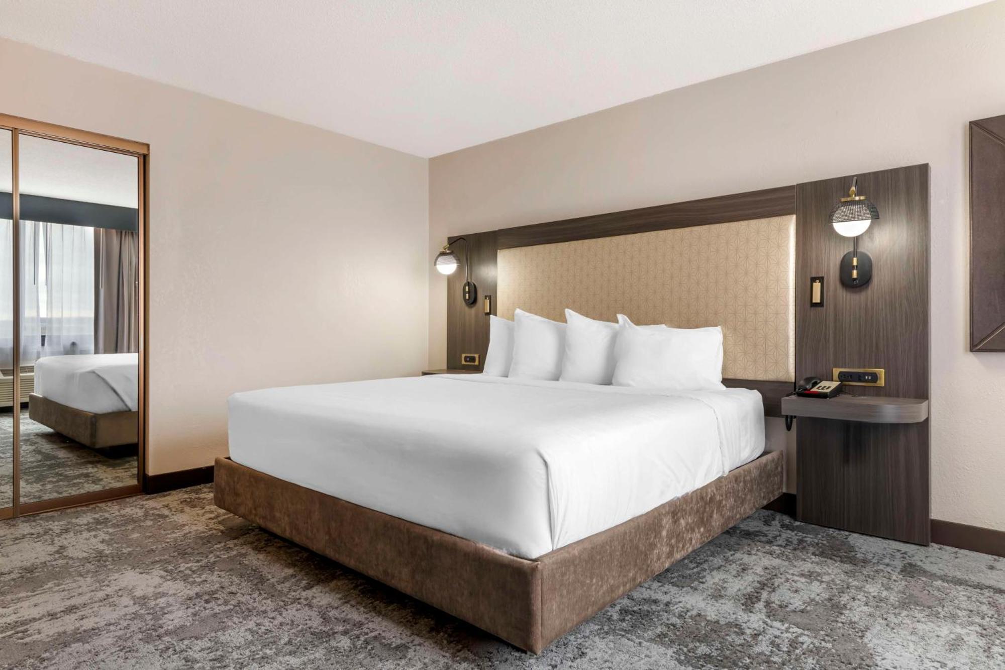 & Conference Center Hotel 4*