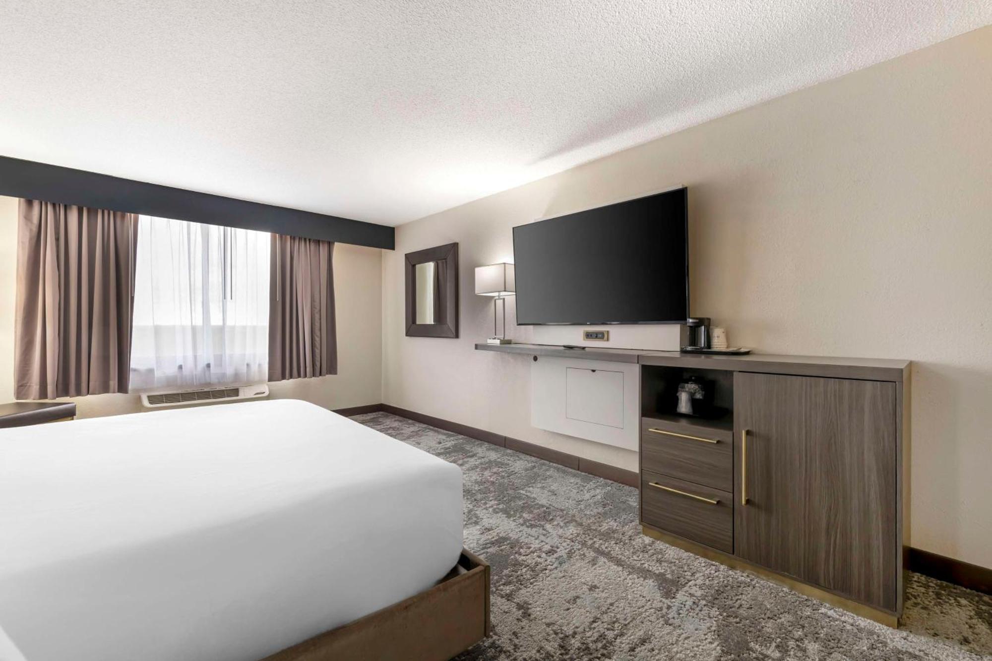& Conference Center Hotel 4*