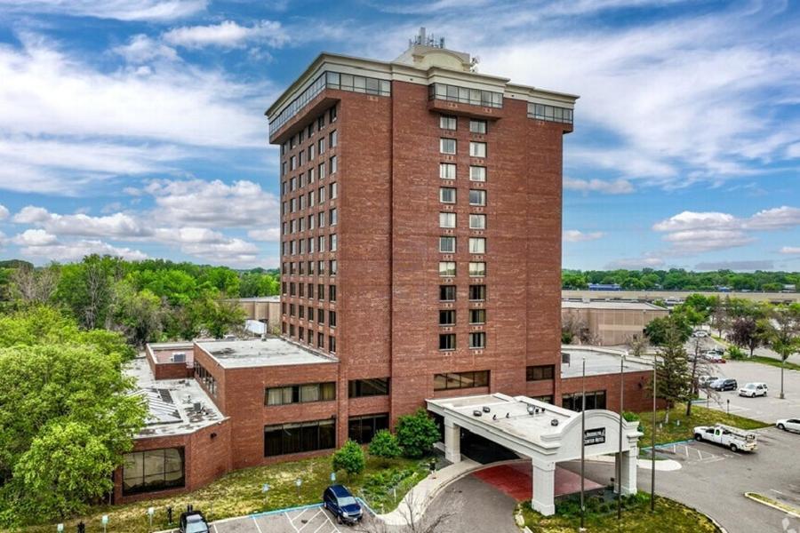 Hotel & Conference Center