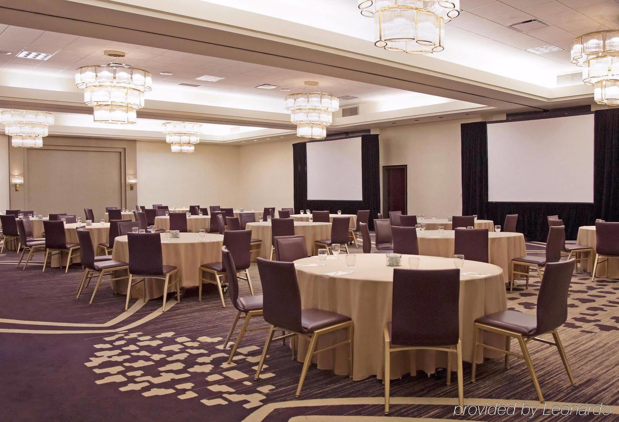 & Conference Center 4* Brooklyn Center